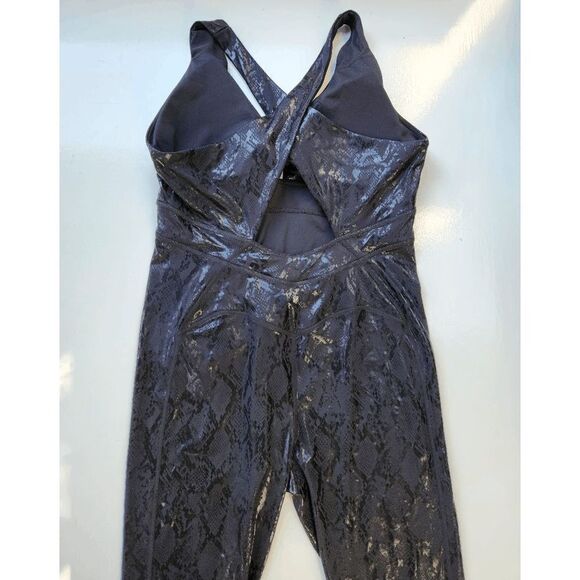 Fabletics‎ NWOT Athletic Jumpsuit Black Snake Skin Print Size 1X - Picture 3 of 6